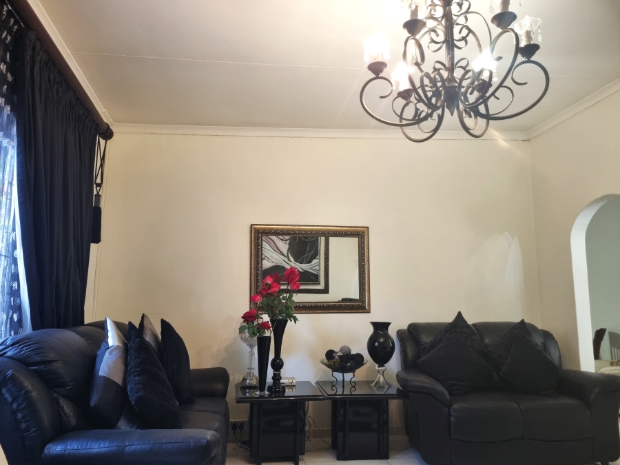7 Bedroom Property for Sale in Protea Park North West